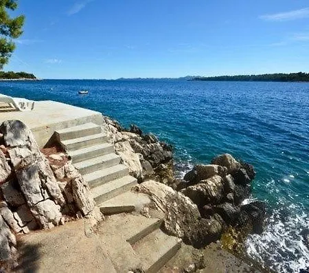 In Priscapac With Sea Views, Terrace, Air Conditioning, Wifi 5078-2 Apartment Prizba