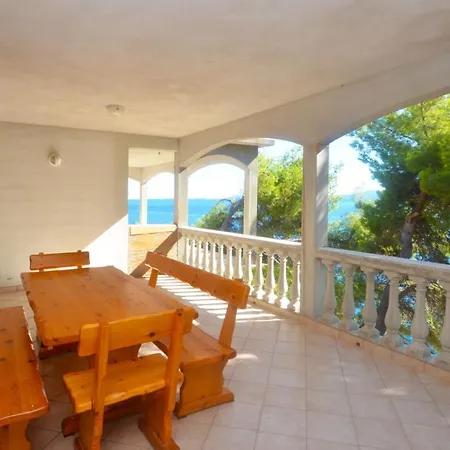 In Priscapac With Sea Views, Terrace, Air Conditioning, Wifi 5078-2 * 普瑞兹巴