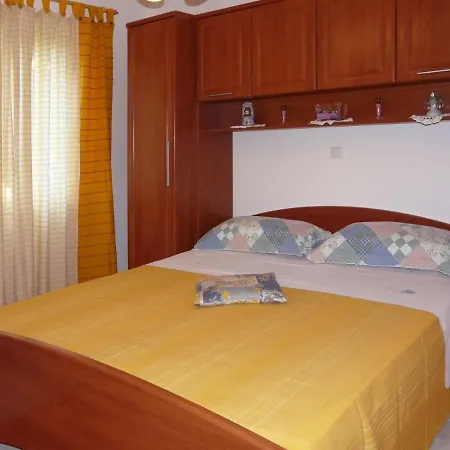 In Priscapac With Sea Views, Terrace, Air Conditioning, Wifi 5078-2